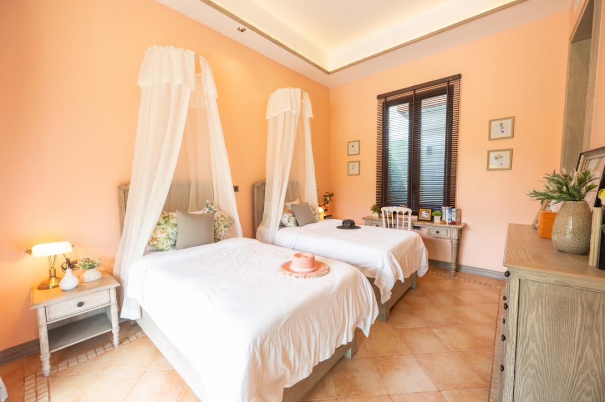 For SaleHousePak Chong KhaoYai : 📢👇Relax with good weather all year round and a good atmosphere at Bella Del Monte. Buy 1 get 2 houses with swimming pools and another guest house (2 bedrooms). Special: Free common area fees for 5 years from the date of delivery of the house in July 67 (f