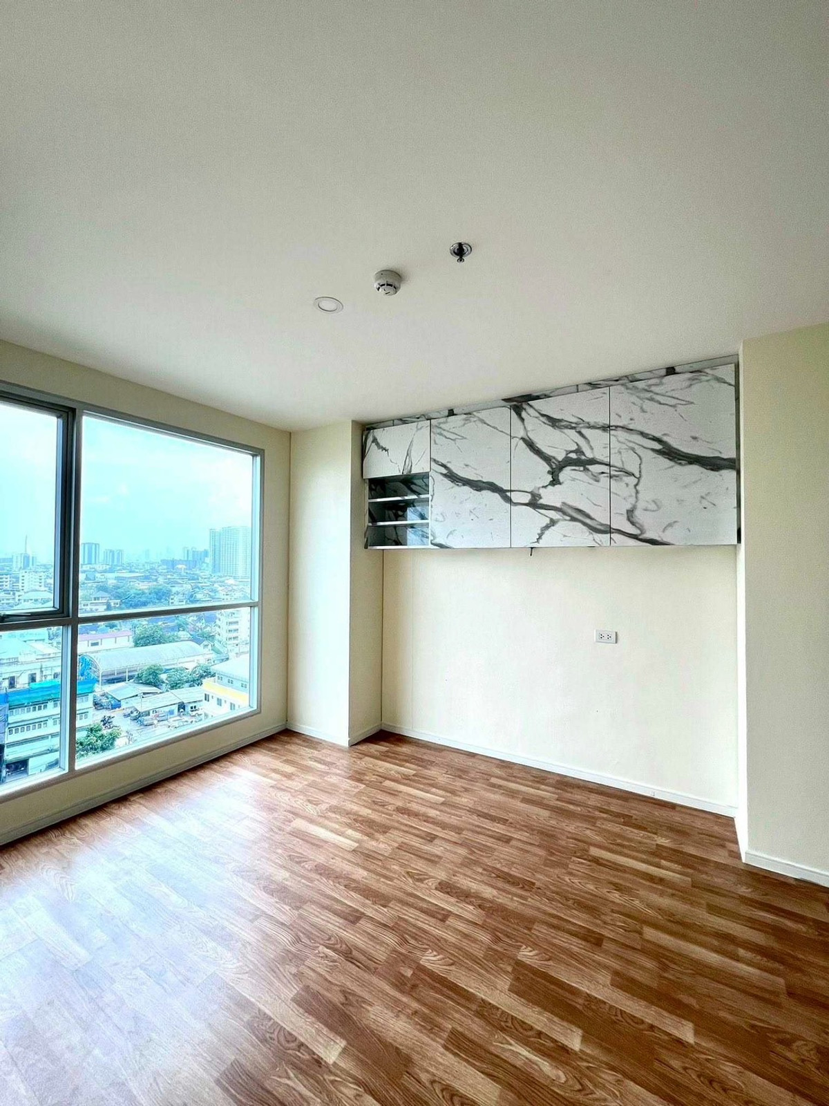 For RentCondoPinklao, Charansanitwong : 🔥 Rental of Lumpini Park Borom Sirindhorn 🔥 🚌 There is a MRT Bangyi Khan MRT Sirindhorn 🚌 (10 ฿)