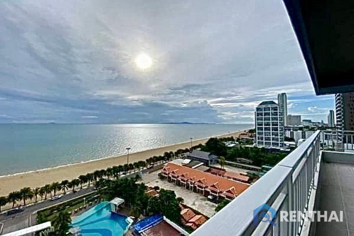 Lumpini Park Beach Jomtien  3 bedroom 3 bathroom direct Sea view Loading...