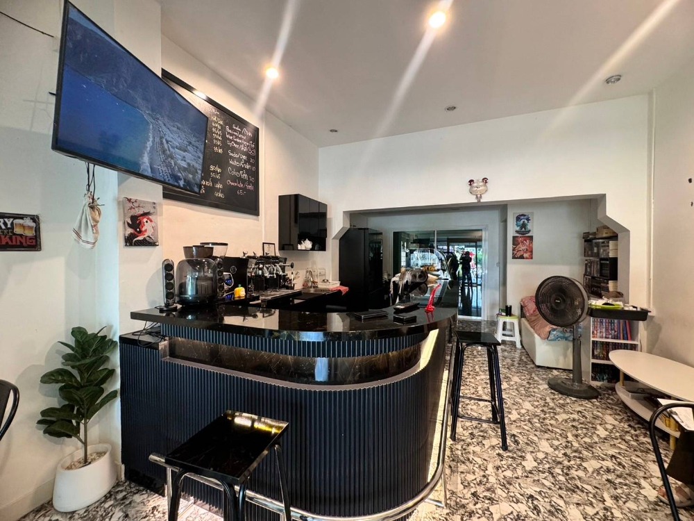 For SaleShop HouseNawamin, Ramindra : Commercial building for sale in Lert Ubon Village, Phraya Suren 44 (on the main road), 4 floors (N.1430)