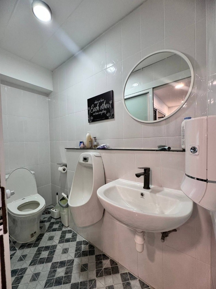 ขายอาคารพาณิชย์นวมินทร์ รามอินทรา : ขายขาดทุน!! อาคารพาณิชย์หมู่บ้านเลิศอุบล พระยาสุเรนทร์ 44 (ติดถนนเมน) 4ชั้น (N.1430)