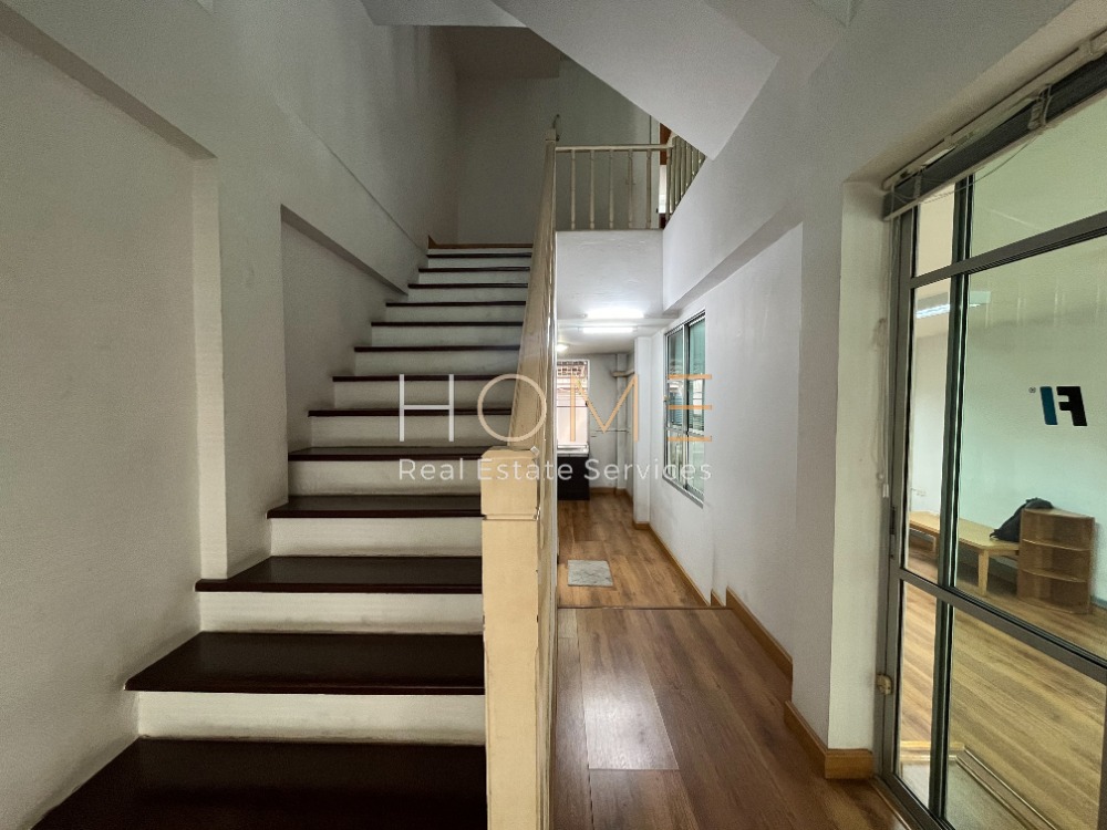 ขายทาวน์โฮมเลียบทางด่วนรามอินทรา : ทาวน์โฮม บ้านกลางเมือง พระราม 9 - ลาดพร้าว / 4 ห้องนอน (ขาย), Baan Klang Muang Rama 9 - Ladprao / Townhome 4 Bedrooms (FOR SALE) TPM163