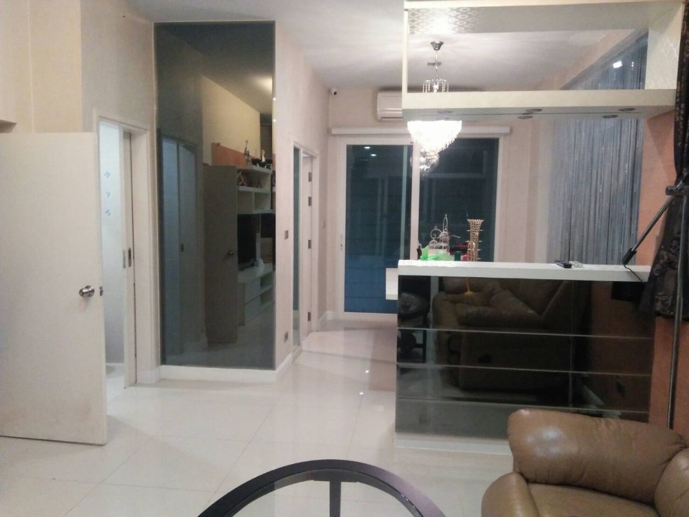 ขายทาวน์โฮมเลียบทางด่วนรามอินทรา : ทาวน์โฮม บ้านกลางเมือง เอสเซ้นส์ พระราม 9 - ลาดพร้าว / 3 ห้องนอน (ขายพร้อมผู้เช่า), Baan Klang Muang S-Sense Rama 9 - Ladprao / Townhome 3 Bedrooms (SALE WITH TENANT) TPM126