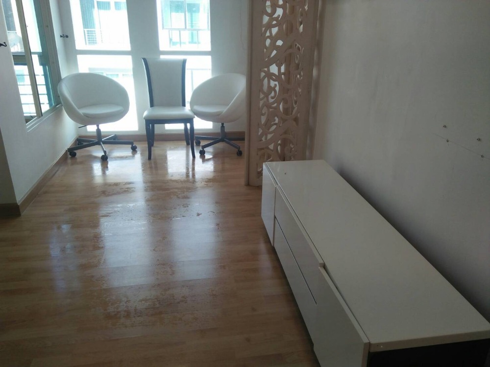 ขายทาวน์โฮมเลียบทางด่วนรามอินทรา : ทาวน์โฮม บ้านกลางเมือง เอสเซ้นส์ พระราม 9 - ลาดพร้าว / 3 ห้องนอน (ขายพร้อมผู้เช่า), Baan Klang Muang S-Sense Rama 9 - Ladprao / Townhome 3 Bedrooms (SALE WITH TENANT) TPM126