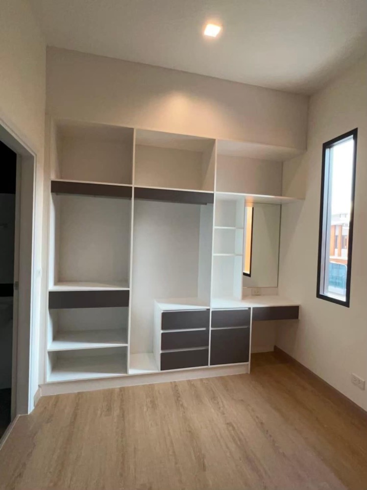 For RentTownhomePattanakan, Srinakarin : K-6049 Urgent for rent! Eigen Phatthanakan, ready to move in house