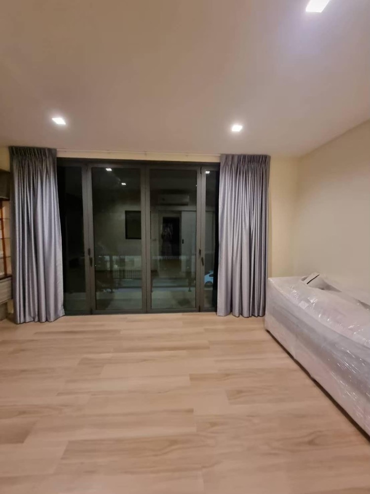 For RentTownhomePattanakan, Srinakarin : K-6049 Urgent for rent! Eigen Phatthanakan, ready to move in house