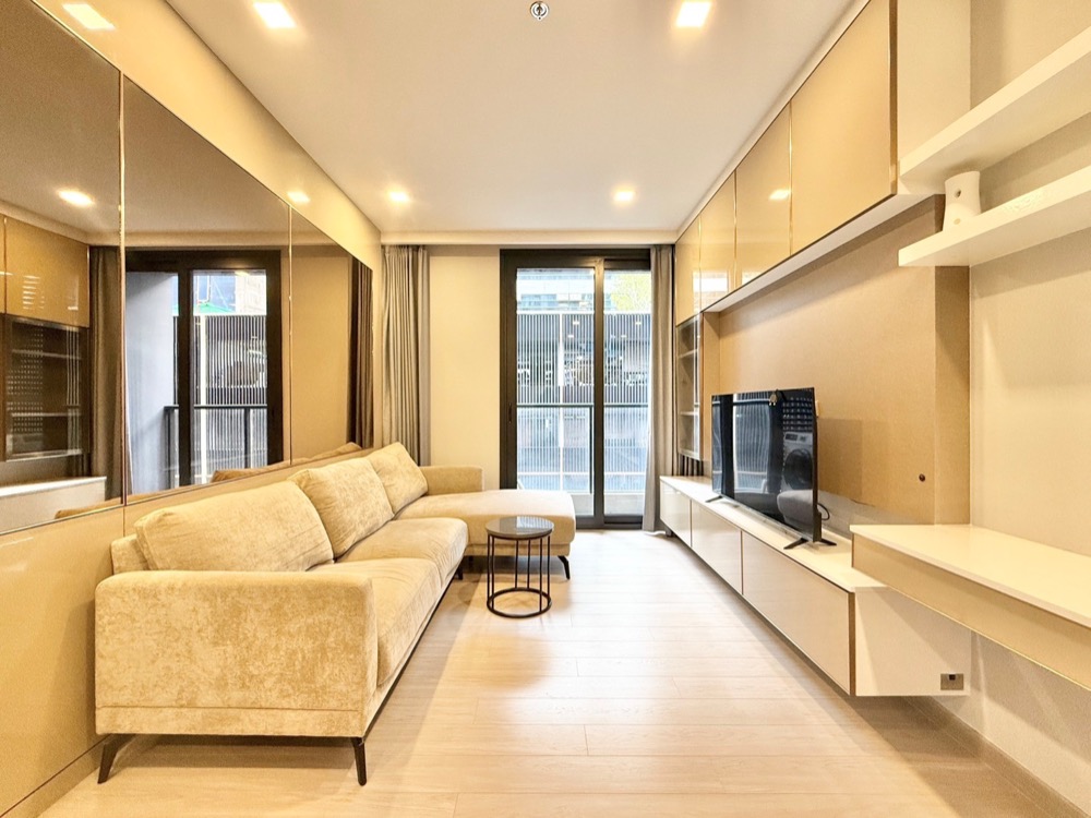 For RentCondoRama9, Petchburi, RCA : Urgent for rent 📌 One 9 Five, 2 bed 2 bath 68 Sq.m. Very good price, beautiful room, ready to move in, call 092-2462653 Donut