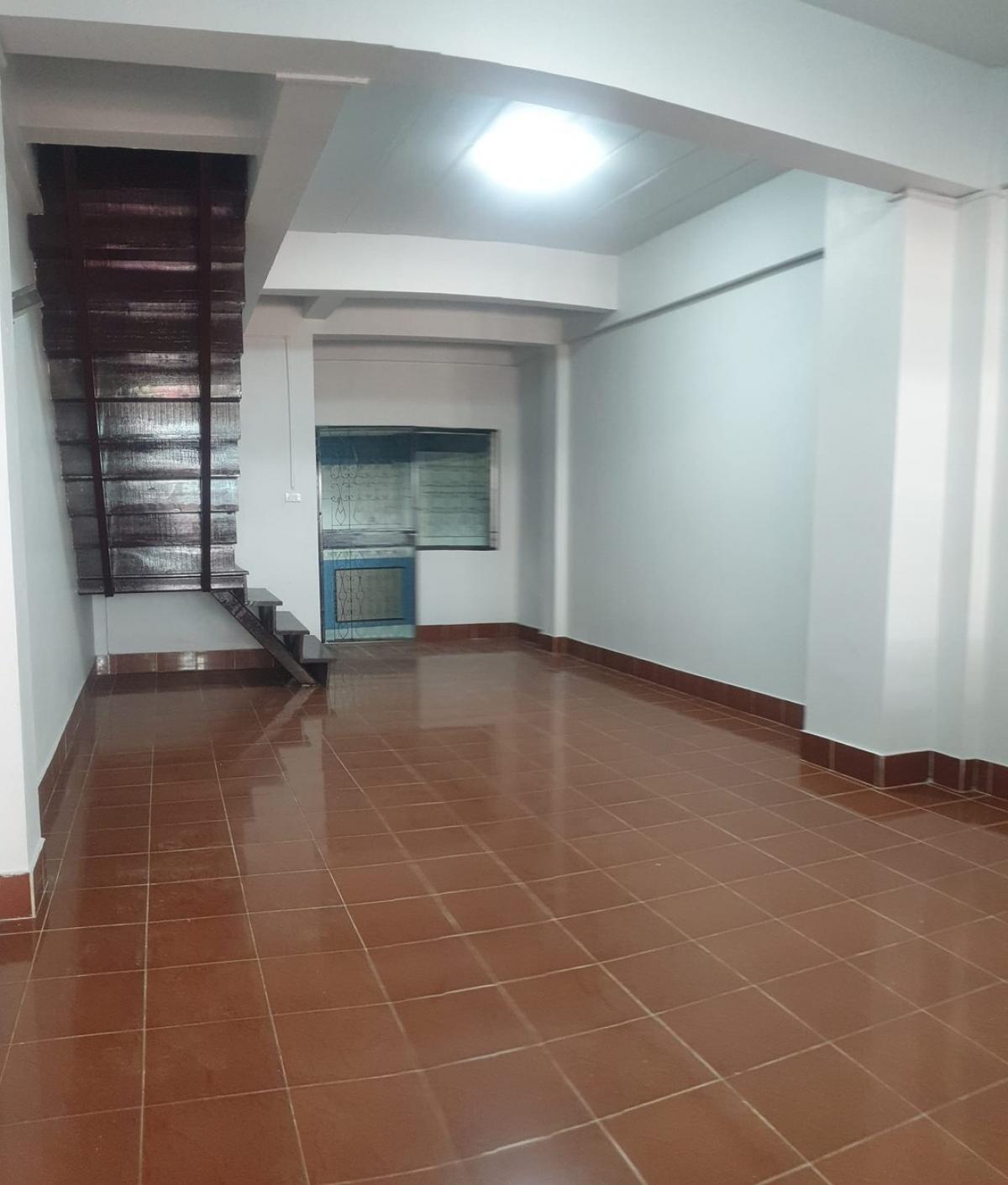 For RentTownhomeSamut Prakan,Samrong : Rainbow Village behind Nam Daeng Temple for rent