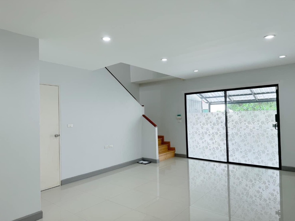 For SaleTownhomeBangna, Bearing, Lasalle : P-2630 For sale! Townhome I Feel Bangna, ready to move in, near Mega Bangna