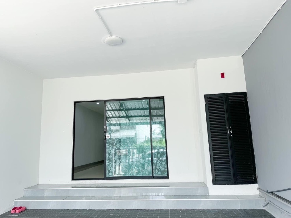 For SaleTownhomeBangna, Bearing, Lasalle : P-2630 For sale! Townhome I Feel Bangna, ready to move in, near Mega Bangna
