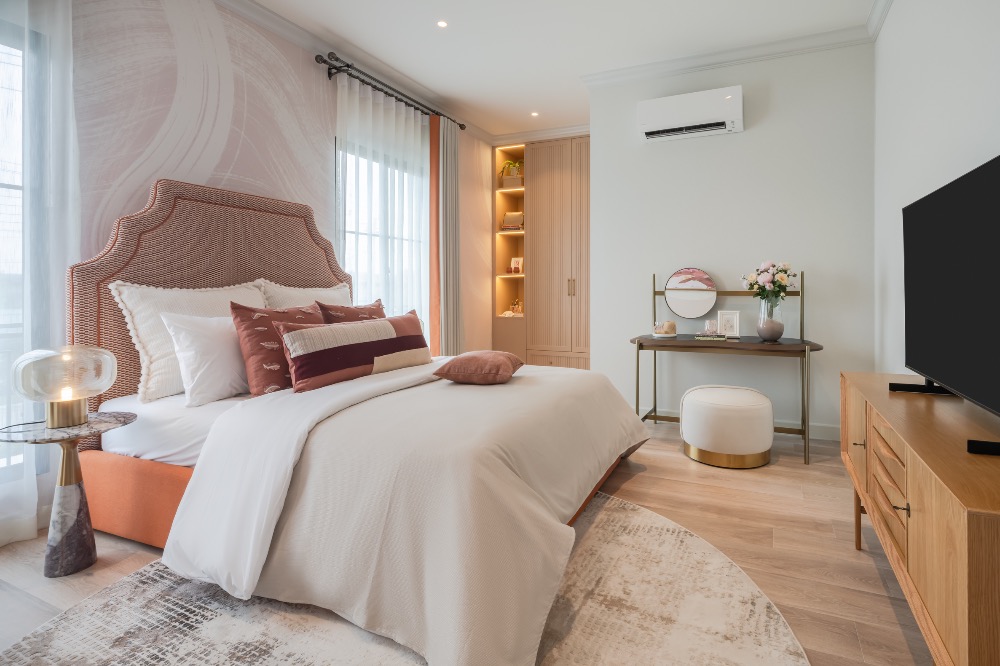 For SaleHousePathum Thani,Rangsit, Thammasat : 𝗦𝗘𝗧𝗧𝗛𝗔𝗦𝗜𝗥𝗜 Bangkok-Pathum Thani 2 large golf course view houses 🔥Exquisite and magnificent sale 12 million*💥Call 📱𝟬𝟴𝟭-𝟵𝟴𝟯-𝟲𝟲𝟮𝟱