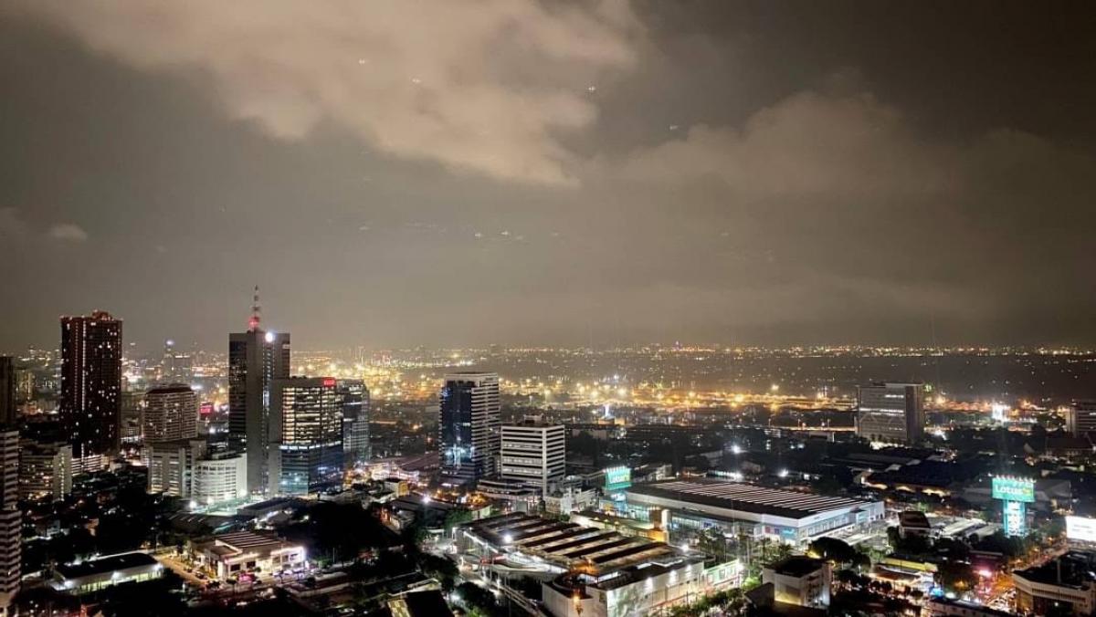 For RentCondoSukhumvit, Asoke, Thonglor : The Emporio Place 3 BR + 1 Maid Rm & 5 Bathrooms with Balcony, High floor 37 130k