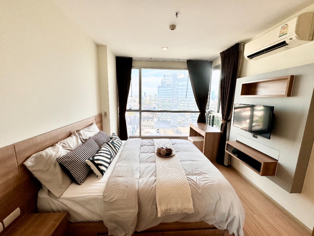 For SaleCondoRatchadapisek, Huaikwang, Suttisan : 1bedroom floor22 City view Sale with Tenant