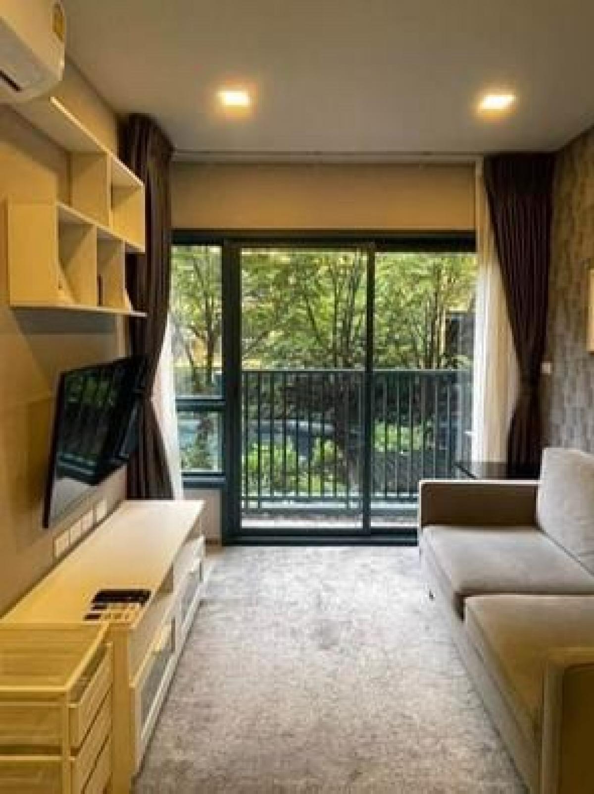 For RentCondo : 📌THE BASE Sukhumvit 50  (Lo Rise)  วิวสระว่ายนำ้ัลัสวน  "นัดชมห้องล่วงหน้าได้จ้า"💗💓