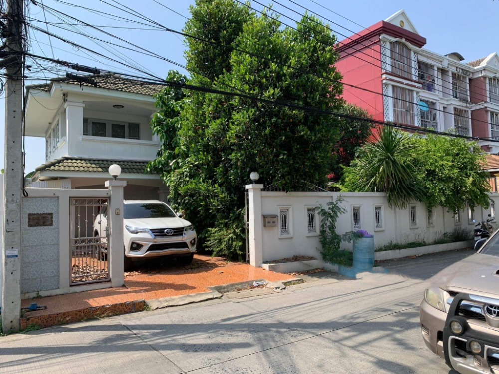 ขายบ้านเกษตร นวมินทร์ ลาดปลาเค้า : ขายบ้านทำเลดี เข้าออกได้หลายทาง