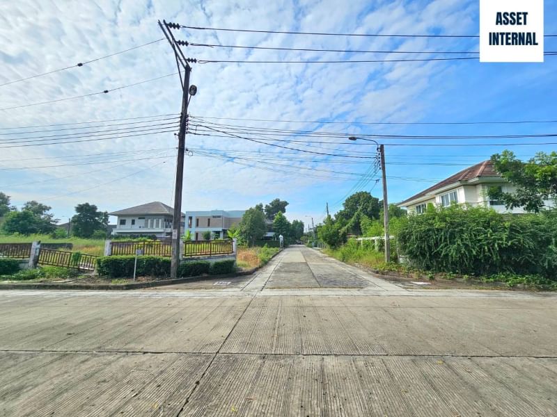 ขายที่ดินมีนบุรี-ร่มเกล้า : ขายที่ดิน 1 ไร่ 11.2 ตารางวา ในหมู่บ้าน Royal Park Vill (รอยัลปาร์ควิลล) ติดถนน สุวินทวงศ์ ช่วงซอย 44 แขวงลำผักชี เขตหนองจอก กรุงเทพมหานคร