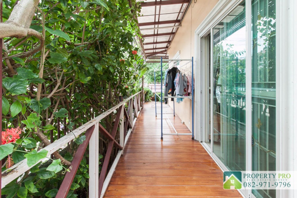 ขายบ้านมีนบุรี-ร่มเกล้า : ขาย บ้าน นนทวีวิลล์ 5 หนองจอก บ้านเดี่ยว 2 ชั้น แบบ 3 ห้องนอน 51 ตรว 146 ตรม หลังมุม ทิศเหนือ ใกล้ โรงเรียนหนองจอก บางกอกอารีนา : VW24S-005