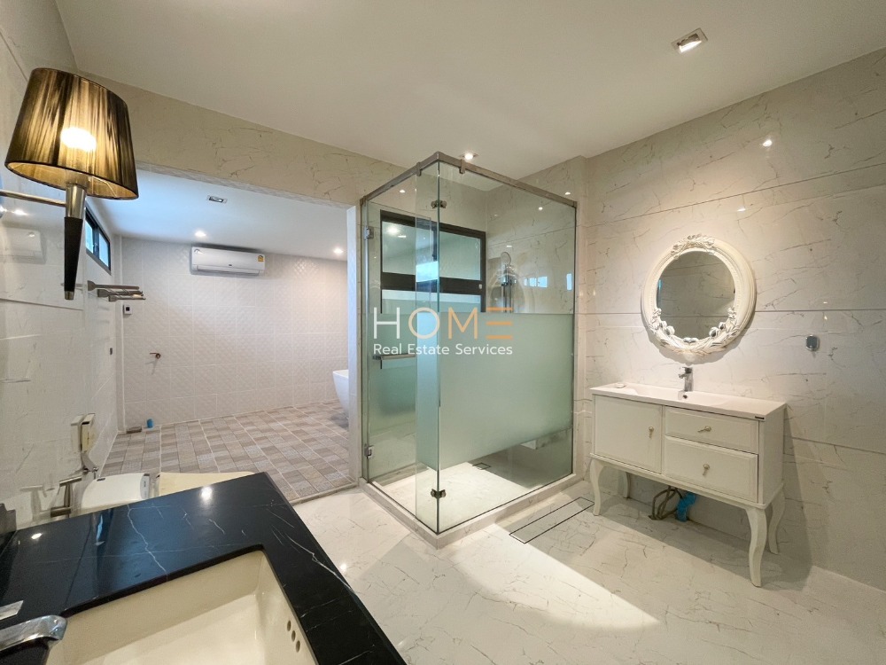 ขายบ้านปิ่นเกล้า จรัญสนิทวงศ์ : บ้านแปลงสวย ทำเลติดถนนเมน พร้อมเข้าอยู่ได้เลย🔥 นันทวัน ปิ่นเกล้า - ราชพฤกษ์ / 5 ห้องนอน (ขาย), Nantawan Pinklao - Ratchapruek / 5 Bedrooms (FOR SALE) BALL158