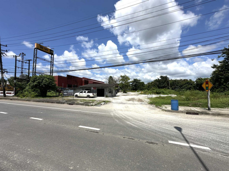 For SaleLandChanthaburi : Beautiful land for sale, 4 rai 40 sq w, Chanthaburi, on Sukhumvit Road