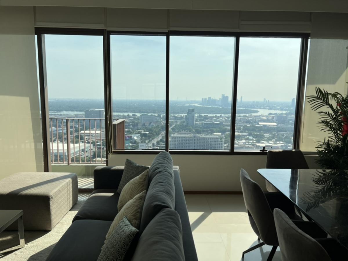 ให้เช่าคอนโดสุขุมวิท อโศก ทองหล่อ : The Emporio Place 3 BR + 1 Maid Rm & 5 Bathrooms with Balcony, High floor 37 130k