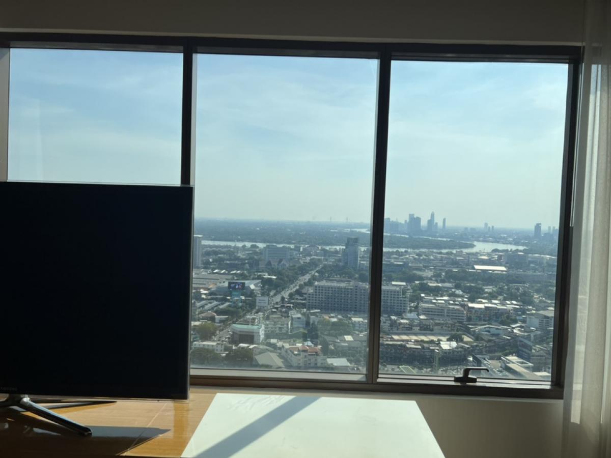 For RentCondoSukhumvit, Asoke, Thonglor : The Emporio Place 3 BR + 1 Maid Rm & 5 Bathrooms with Balcony, High floor 37 130k