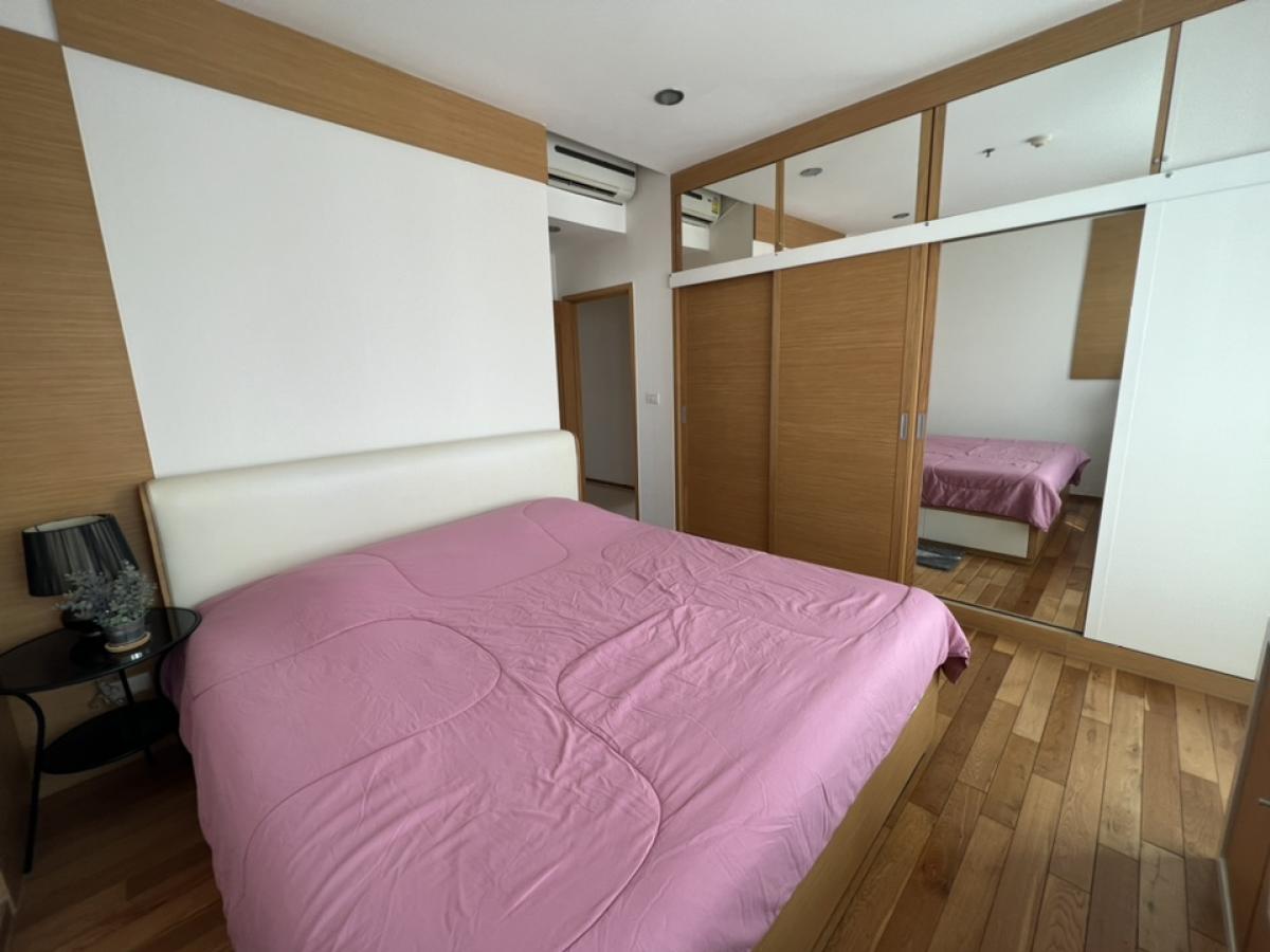 For RentCondoSukhumvit, Asoke, Thonglor : The Emporio Place 3 BR + 1 Maid Rm & 5 Bathrooms with Balcony, High floor 37 130k