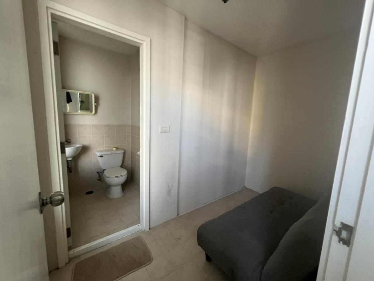 For RentCondoSukhumvit, Asoke, Thonglor : The Emporio Place 3 BR + 1 Maid Rm & 5 Bathrooms with Balcony, High floor 37 130k