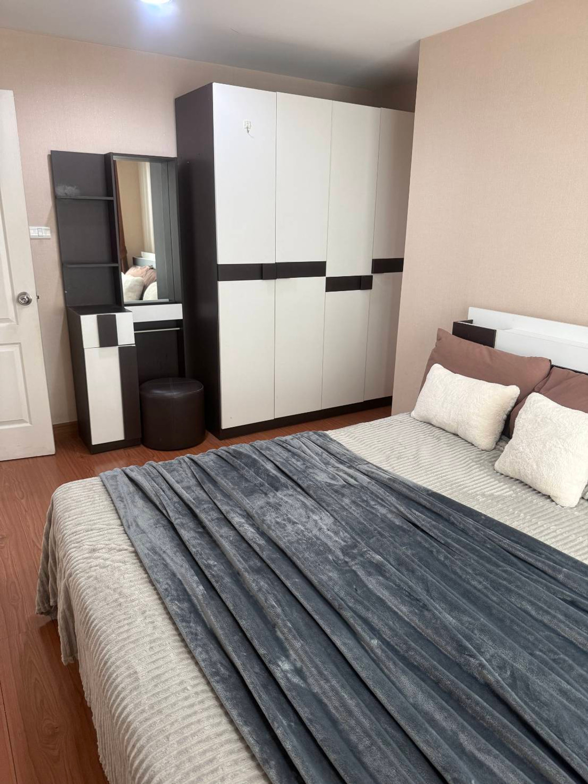 For RentCondoRama9, Petchburi, RCA : !! Beautiful room for rent, Belle Grand Rama 9 condo, near MRT Rama 9