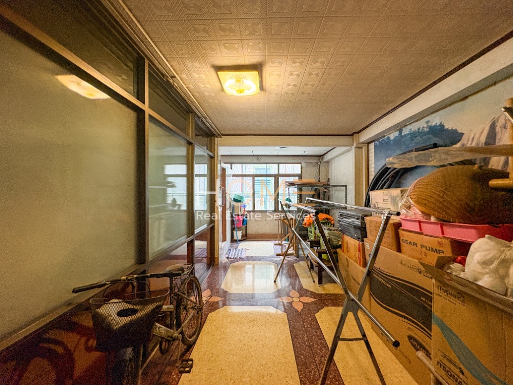 ขายอาคารพาณิชย์เยาวราช บางลำพู : อาคารพาณิชย์ ติดถนนเจริญกรุง ใกล้เยาวราช / 6 ชั้น (ขาย), Commercial Building on Charoen Krung Road near Yaowarat / 6 Storey (FOR SALE) PALM832