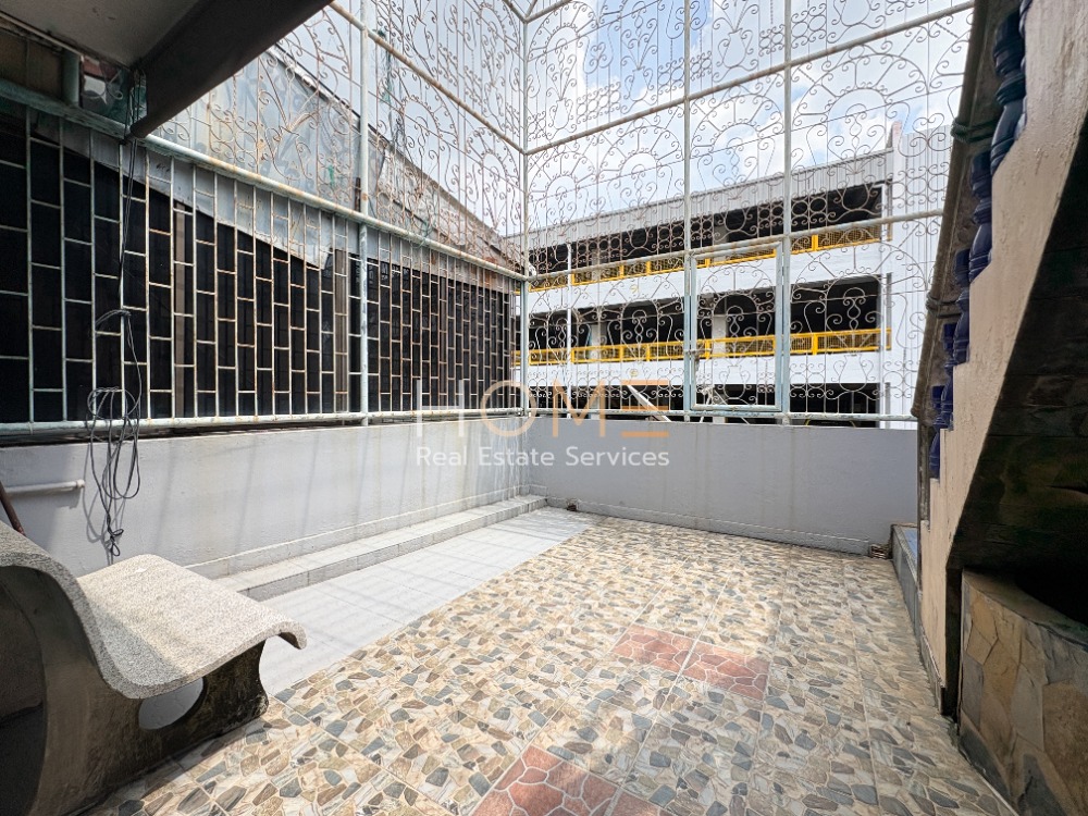 ขายอาคารพาณิชย์เยาวราช บางลำพู : อาคารพาณิชย์ ติดถนนเจริญกรุง ใกล้เยาวราช / 6 ชั้น (ขาย), Commercial Building on Charoen Krung Road near Yaowarat / 6 Storey (FOR SALE) PALM832