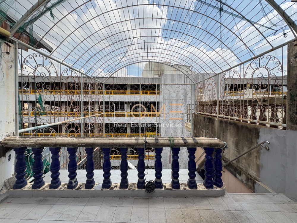 ขายอาคารพาณิชย์เยาวราช บางลำพู : อาคารพาณิชย์ ติดถนนเจริญกรุง ใกล้เยาวราช / 6 ชั้น (ขาย), Commercial Building on Charoen Krung Road near Yaowarat / 6 Storey (FOR SALE) PALM832