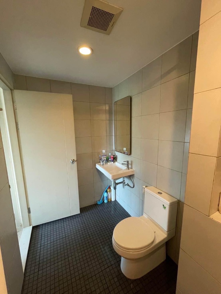 ขายคอนโดอ่อนนุช อุดมสุข : S-ELOSK111 ขาย คอนโด เอลลิโอ สุขุมวิท 64 ชั้น5 ตึกD 30.4ตรม. 1นอน 1น้ำ 1.89 ล้าน 064-959-8900