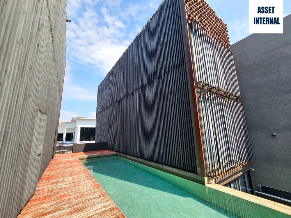 ขายบ้านลาดพร้าว เซ็นทรัลลาดพร้าว : ขายบ้าน สไตล์ Home Office 3 ชั้น ซอยนาคนิวาส 18 เนื้อที่ 97 ตารางวา 6 ห้องนอน 7 ห้องน้ำ พร้อมสระว่ายน้ำกลางบ้าน ห้องทำงาน ห้องนั่งเล่น ห้องเก็บของ แขวงลาดพร้าว เขตลาดพร้าว กรุงเทพมหานคร