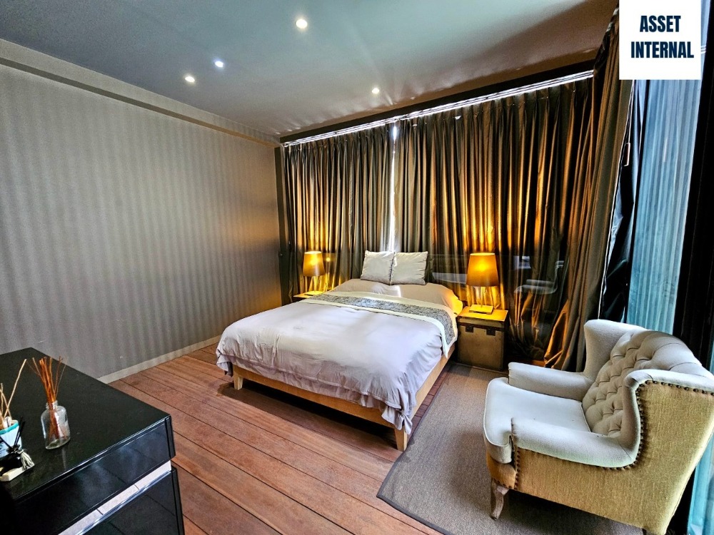 ขายบ้านลาดพร้าว เซ็นทรัลลาดพร้าว : ขายบ้าน สไตล์ Home Office 3 ชั้น ซอยนาคนิวาส 18 เนื้อที่ 97 ตารางวา 6 ห้องนอน 7 ห้องน้ำ พร้อมสระว่ายน้ำกลางบ้าน ห้องทำงาน ห้องนั่งเล่น ห้องเก็บของ แขวงลาดพร้าว เขตลาดพร้าว กรุงเทพมหานคร