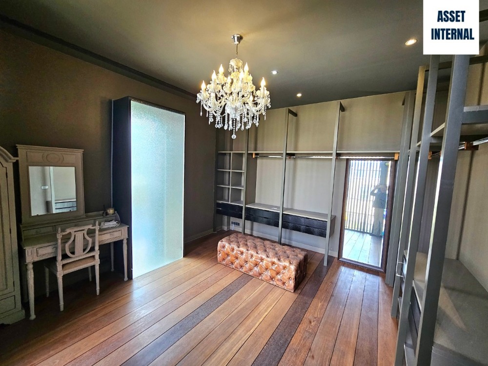 ขายบ้านลาดพร้าว เซ็นทรัลลาดพร้าว : ขายบ้าน สไตล์ Home Office 3 ชั้น ซอยนาคนิวาส 18 เนื้อที่ 97 ตารางวา 6 ห้องนอน 7 ห้องน้ำ พร้อมสระว่ายน้ำกลางบ้าน ห้องทำงาน ห้องนั่งเล่น ห้องเก็บของ แขวงลาดพร้าว เขตลาดพร้าว กรุงเทพมหานคร