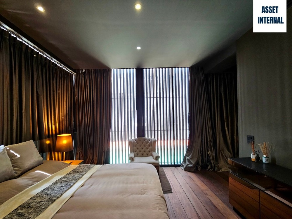 ขายบ้านลาดพร้าว เซ็นทรัลลาดพร้าว : ขายบ้าน สไตล์ Home Office 3 ชั้น ซอยนาคนิวาส 18 เนื้อที่ 97 ตารางวา 6 ห้องนอน 7 ห้องน้ำ พร้อมสระว่ายน้ำกลางบ้าน ห้องทำงาน ห้องนั่งเล่น ห้องเก็บของ แขวงลาดพร้าว เขตลาดพร้าว กรุงเทพมหานคร