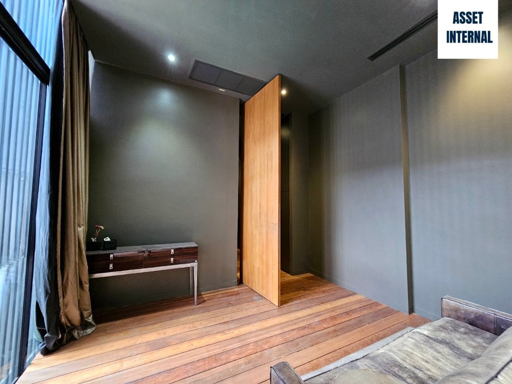 ขายบ้านลาดพร้าว เซ็นทรัลลาดพร้าว : ขายบ้าน สไตล์ Home Office 3 ชั้น ซอยนาคนิวาส 18 เนื้อที่ 97 ตารางวา 6 ห้องนอน 7 ห้องน้ำ พร้อมสระว่ายน้ำกลางบ้าน ห้องทำงาน ห้องนั่งเล่น ห้องเก็บของ แขวงลาดพร้าว เขตลาดพร้าว กรุงเทพมหานคร