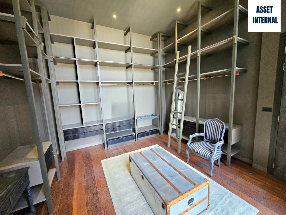 ขายบ้านลาดพร้าว เซ็นทรัลลาดพร้าว : ขายบ้าน สไตล์ Home Office 3 ชั้น ซอยนาคนิวาส 18 เนื้อที่ 97 ตารางวา 6 ห้องนอน 7 ห้องน้ำ พร้อมสระว่ายน้ำกลางบ้าน ห้องทำงาน ห้องนั่งเล่น ห้องเก็บของ แขวงลาดพร้าว เขตลาดพร้าว กรุงเทพมหานคร