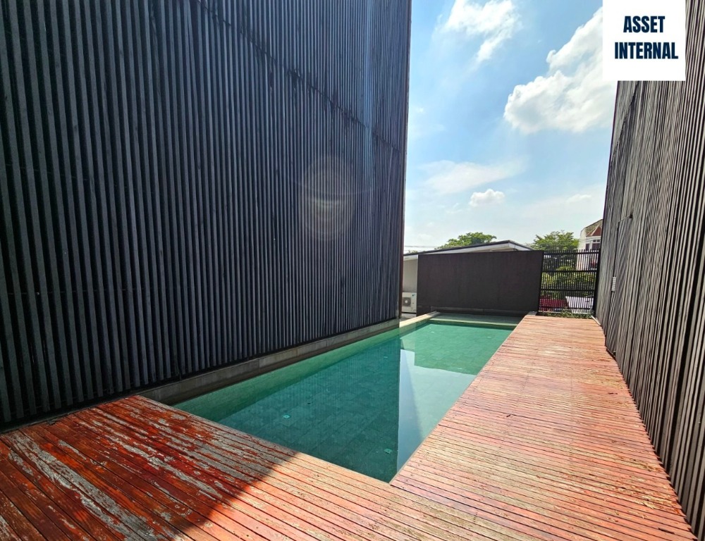 ขายบ้านลาดพร้าว เซ็นทรัลลาดพร้าว : ขายบ้าน สไตล์ Home Office 3 ชั้น ซอยนาคนิวาส 18 เนื้อที่ 97 ตารางวา 6 ห้องนอน 7 ห้องน้ำ พร้อมสระว่ายน้ำกลางบ้าน ห้องทำงาน ห้องนั่งเล่น ห้องเก็บของ แขวงลาดพร้าว เขตลาดพร้าว กรุงเทพมหานคร