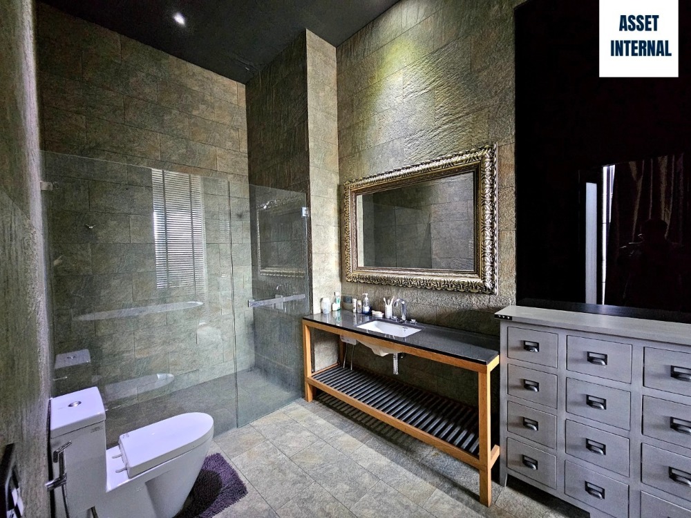 ขายบ้านลาดพร้าว เซ็นทรัลลาดพร้าว : ขายบ้าน สไตล์ Home Office 3 ชั้น ซอยนาคนิวาส 18 เนื้อที่ 97 ตารางวา 6 ห้องนอน 7 ห้องน้ำ พร้อมสระว่ายน้ำกลางบ้าน ห้องทำงาน ห้องนั่งเล่น ห้องเก็บของ แขวงลาดพร้าว เขตลาดพร้าว กรุงเทพมหานคร