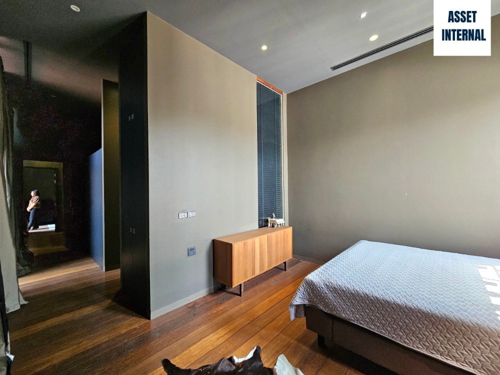 ขายบ้านลาดพร้าว เซ็นทรัลลาดพร้าว : ขายบ้าน สไตล์ Home Office 3 ชั้น ซอยนาคนิวาส 18 เนื้อที่ 97 ตารางวา 6 ห้องนอน 7 ห้องน้ำ พร้อมสระว่ายน้ำกลางบ้าน ห้องทำงาน ห้องนั่งเล่น ห้องเก็บของ แขวงลาดพร้าว เขตลาดพร้าว กรุงเทพมหานคร