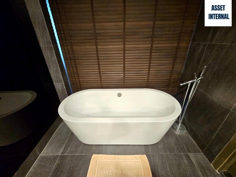 ขายบ้านลาดพร้าว เซ็นทรัลลาดพร้าว : ขายบ้าน สไตล์ Home Office 3 ชั้น ซอยนาคนิวาส 18 เนื้อที่ 97 ตารางวา 6 ห้องนอน 7 ห้องน้ำ พร้อมสระว่ายน้ำกลางบ้าน ห้องทำงาน ห้องนั่งเล่น ห้องเก็บของ แขวงลาดพร้าว เขตลาดพร้าว กรุงเทพมหานคร