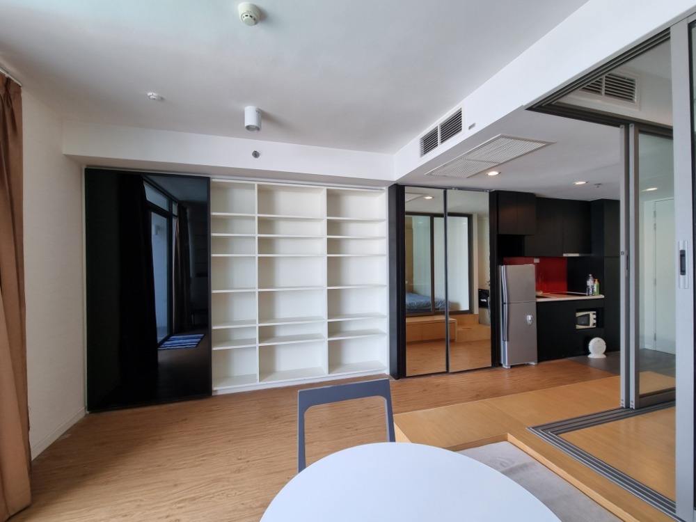 For SaleCondoSilom, Saladaeng, Bangrak : S-SM SR102 Condo for sale, Siamese Surawong Bangrak, 9th floor, city view, 45 sq m., 1 bedroom, 1 bathroom, 6 million 064-959-8900
