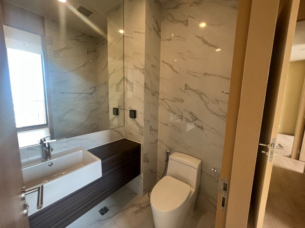 ขายคอนโดสุขุมวิท อโศก ทองหล่อ : ขาย คอนโด Noble BE19 (โนเบิล บี19) คอนโดใหม่ใจกลางอโศก ทำเลดี BTS อโศก & MRT สุขุมวิท 550 ม. 2 Bed 2 Bath 52sqm High floor Beatiful view