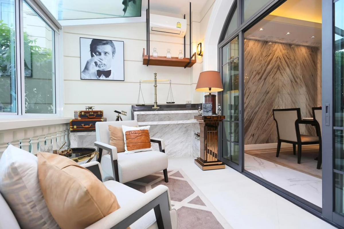 ขายบ้านสุขุมวิท อโศก ทองหล่อ : ขายบ้าน Ekkamai 22 Pool villa ขนาด 500 Sq.m 4 bed 5 bath | 70,000,000 M.| ติดต่อ 086-795-9997 (จิมมี่)