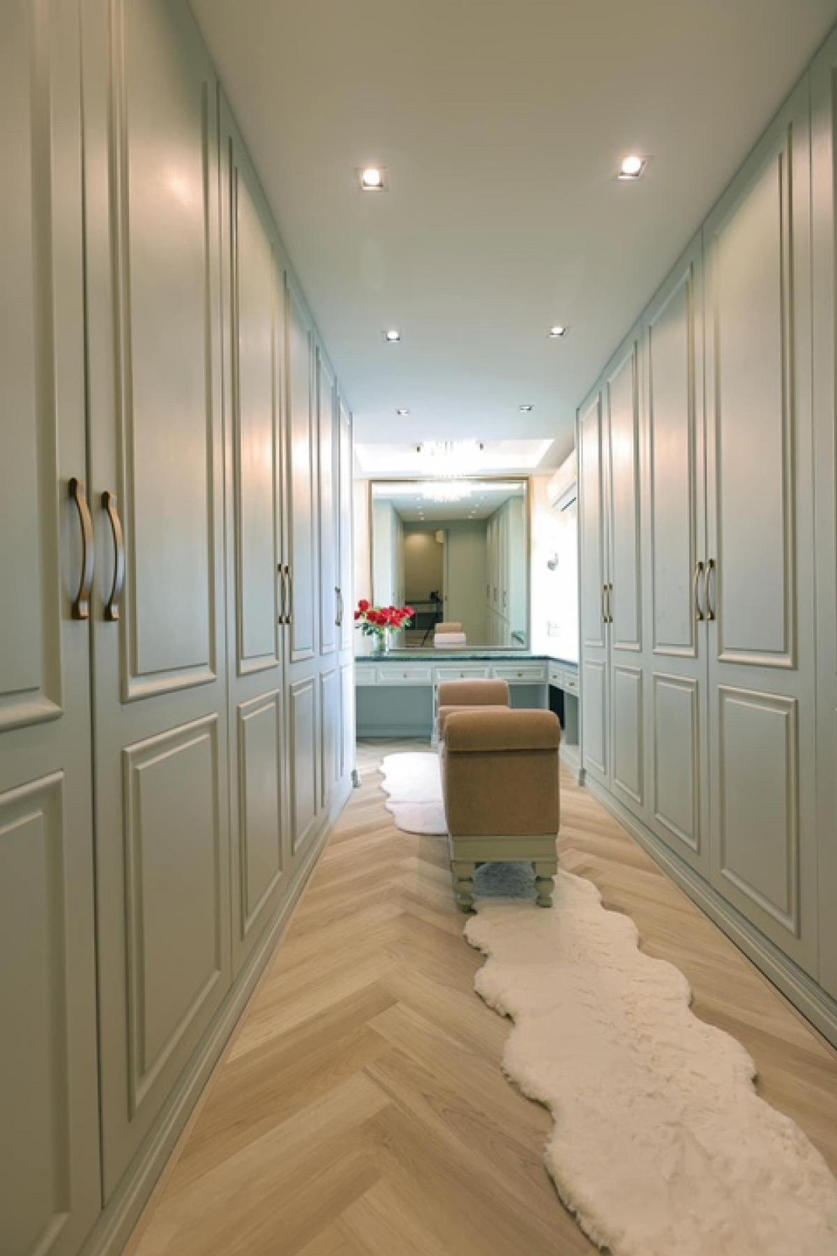 ขายบ้านสุขุมวิท อโศก ทองหล่อ : ขายบ้าน Ekkamai 22 Pool villa ขนาด 500 Sq.m 4 bed 5 bath | 70,000,000 M.| ติดต่อ 086-795-9997 (จิมมี่)