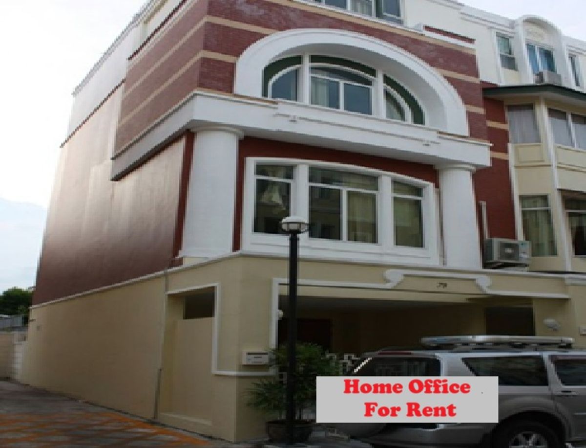 ให้เช่าทาวน์โฮมบางนา แบริ่ง ลาซาล : For Rent ให้เช่าทาวน์โฮม 4 ชั้น หลังมุม หมู่บ้านรวิภา สุขุมวิท 103 ซอยอุดมสุข 39 ทำเลดี ริมถนน เฟอร์ฯบางส่วน แอร์ 9 เครื่อง อยู่อาศัย หรือ เป็นสำนักงาน จดบริษัทได้
