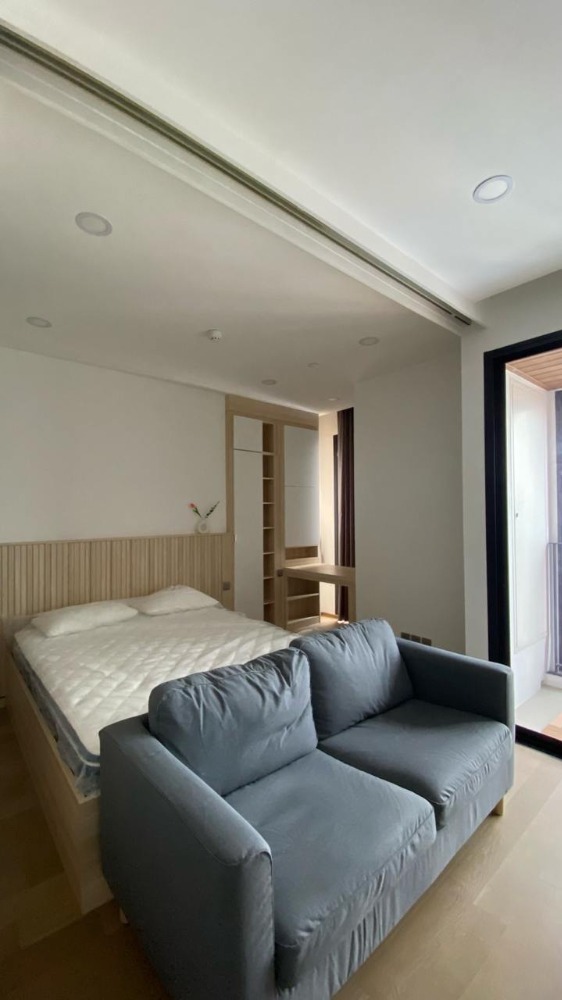 For RentCondoSiam Paragon ,Chulalongkorn,Samyan : Ashton Chula Silom【𝐑𝐄𝐍𝐓】🔥 Experience the elegance in every angle with a room decorated in cream tones that provide a comfortable and relaxing feeling🔥 Contact Line ID: @hacondo