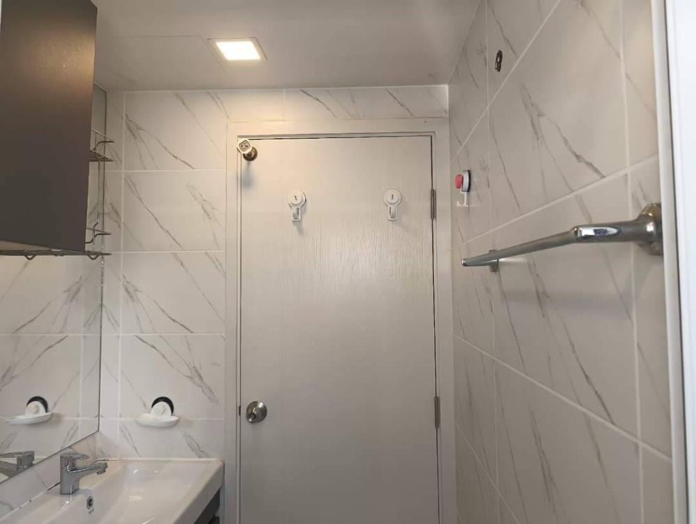 ขายคอนโดรัชดา ห้วยขวาง : รหัสทรัพย์ Bp0611 แอทโมซ รัชดา-ห้วยขวาง ห้องขนาด 33.51 ตร.ม. แบบ 2 ห้องนอน 1 ห้องน้ำ ชั้น 4