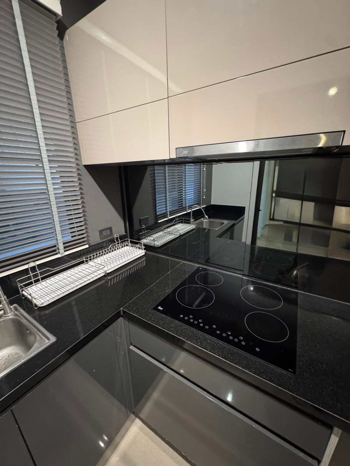 ให้เช่าทาวน์โฮมเกษตร นวมินทร์ ลาดปลาเค้า : 📢👇 ทาวน์เฮ้าส์ที่ The Landmark เอกมัย-รามอินทรา, 3 ชั้น, ตกแต่งสวยงาม, เดินทางสะดวกได้หลายเส้นทาง, ใกล้เซ็นทรัลอีสต์วิลล์